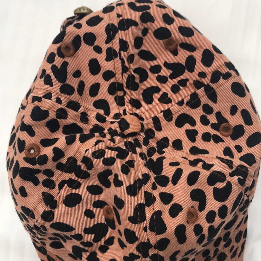 Leopard cap - Picture 2 of 4